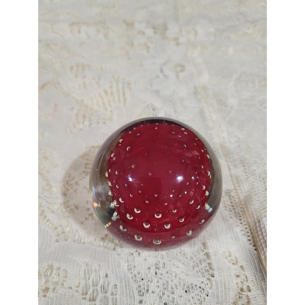 PAPERWEIGHT CLEAR GLASS  W/RED SPHERE & BUBBLES INSIDE COLOR RED/CLEAR - Picture 6 of 7